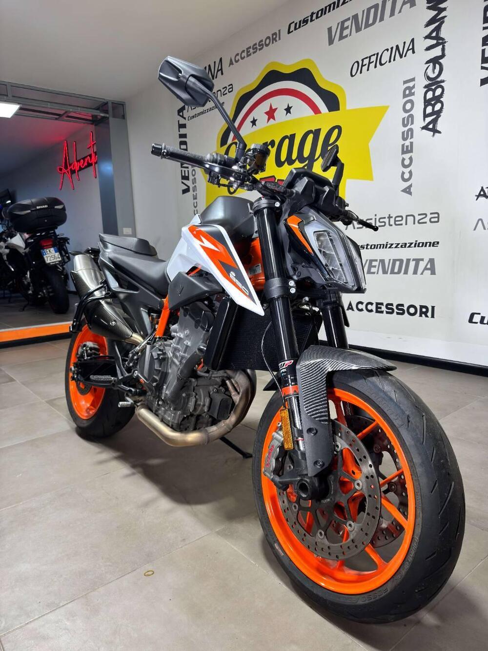 KTM 890 Duke R (2021) (2)