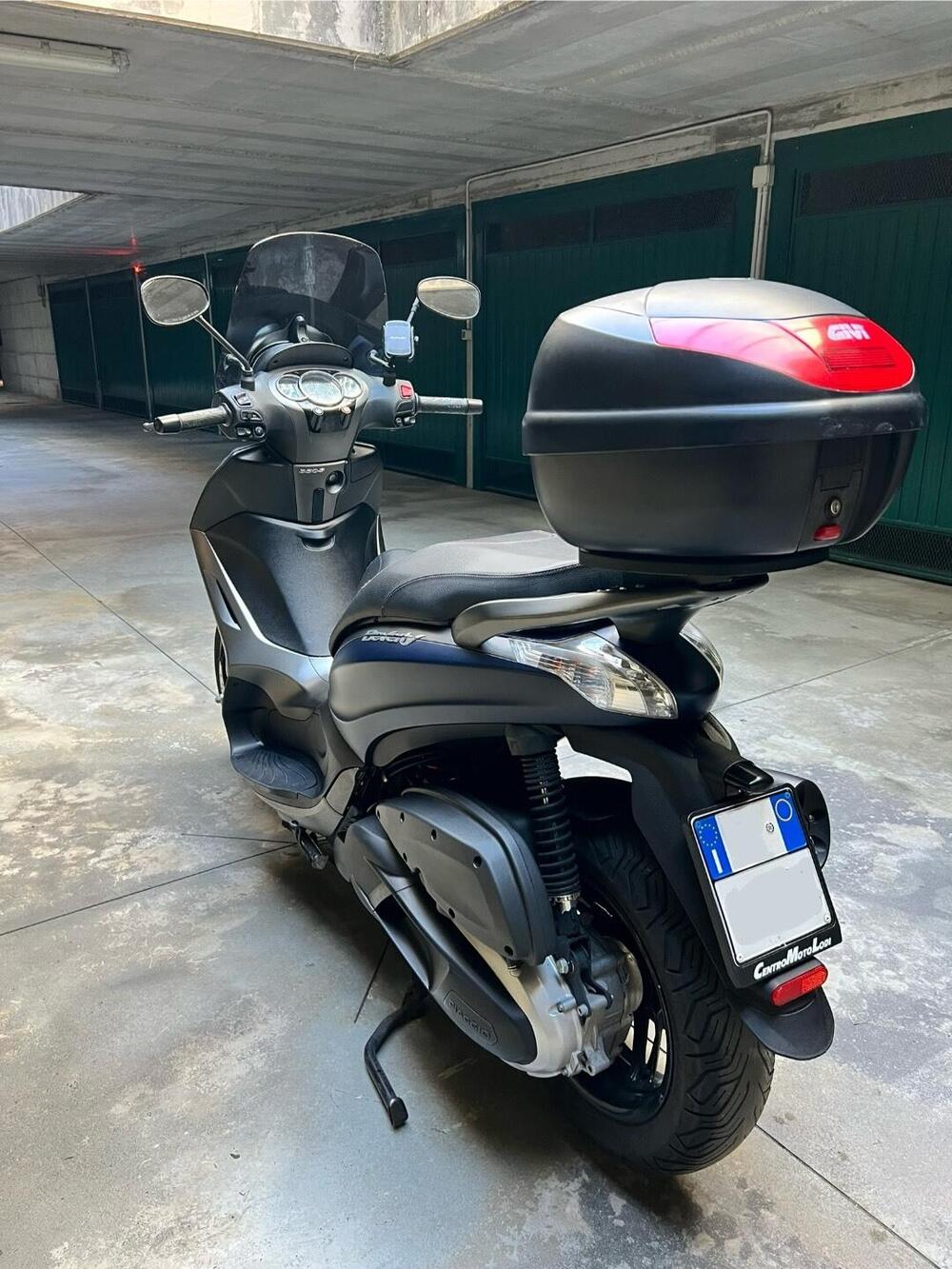 Piaggio Beverly 350 Police ABS-ASR (2018 - 20) (6)
