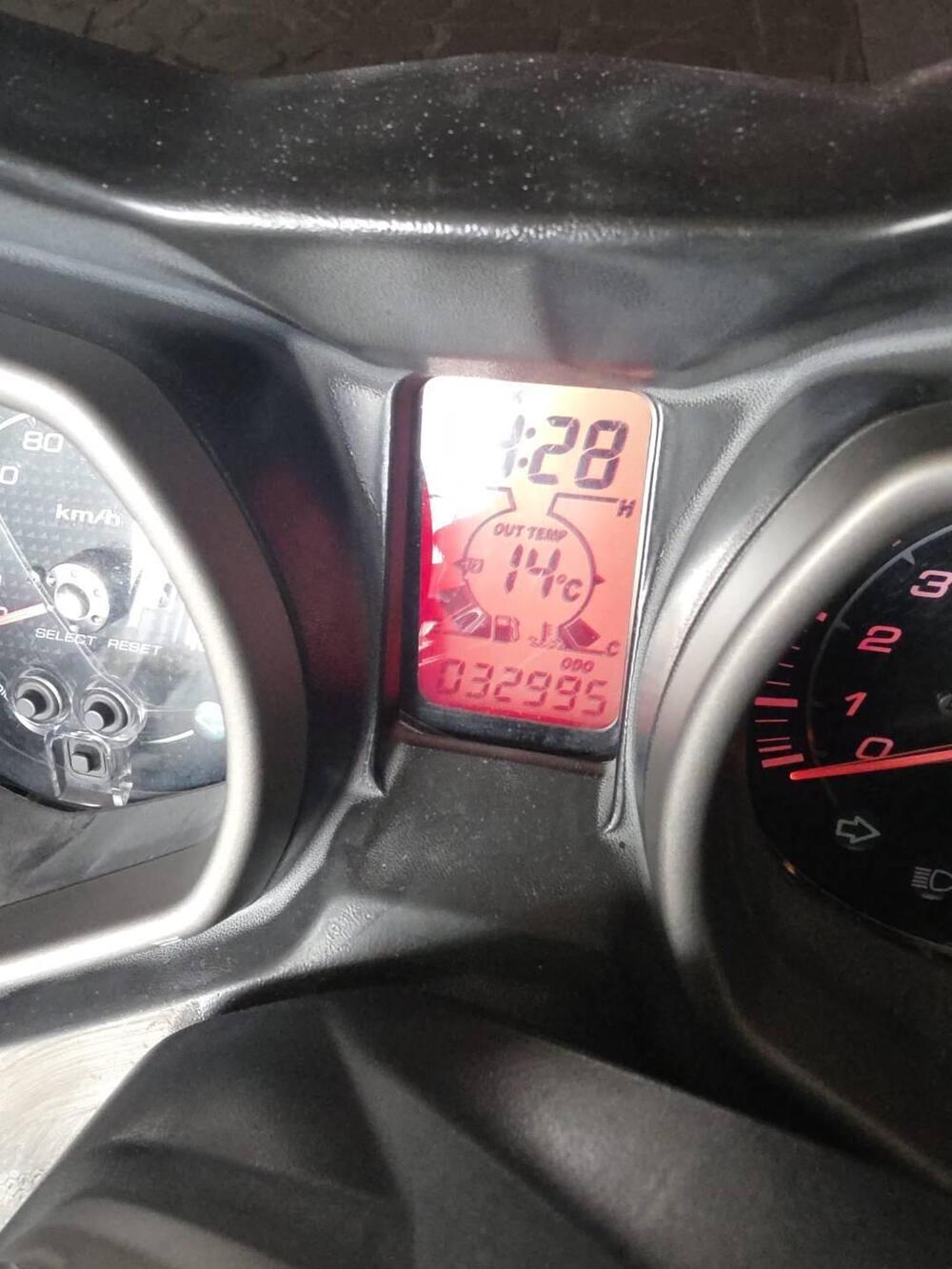 Yamaha X-Max 400 (2013 - 16) (3)