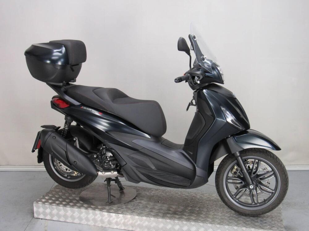 Piaggio Beverly 300 S (2021) (9)