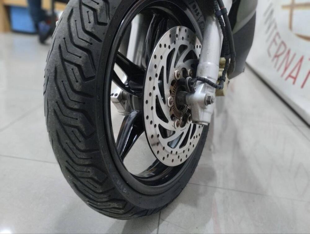 Piaggio Beverly 350 S ABS (2019 - 20) (7)