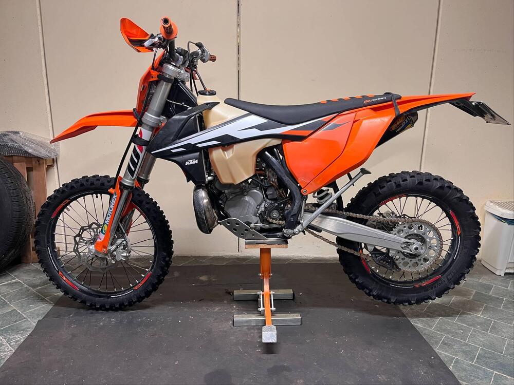 KTM 250 EXC E (2017) (2)