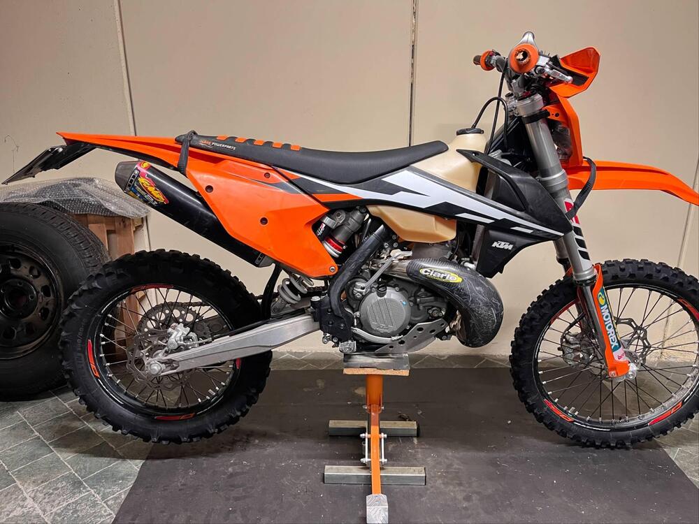 KTM 250 EXC E (2017) (3)