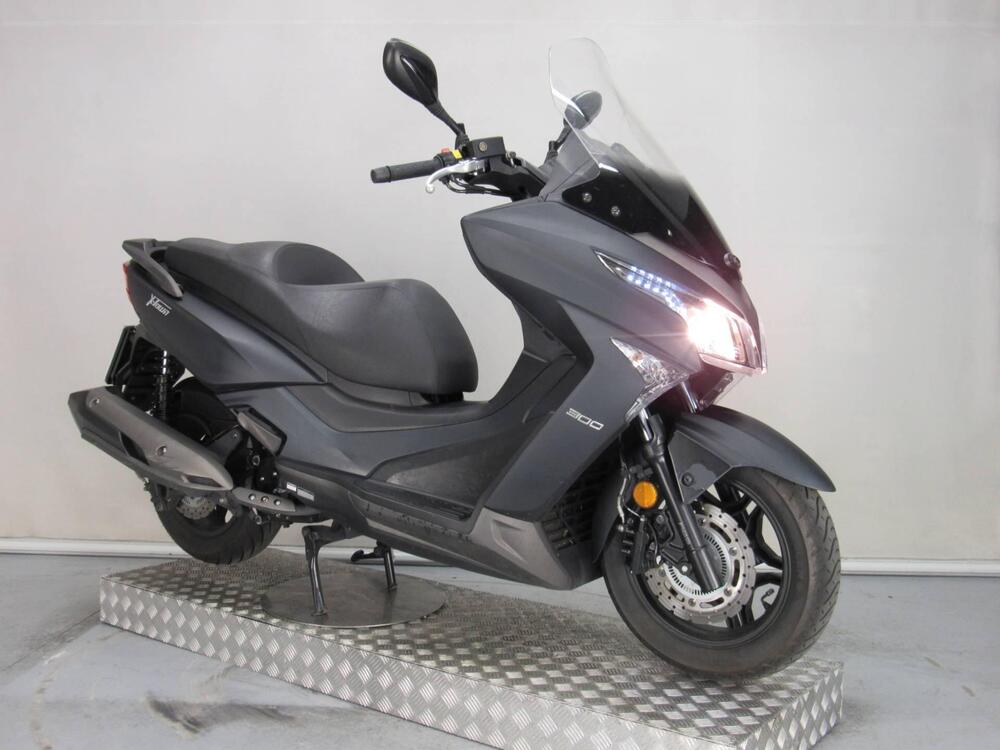 Kymco X-Town 300i ABS (2016 - 20) (8)