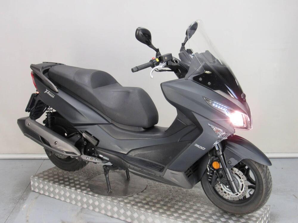 Kymco X-Town 300i ABS (2016 - 20) (9)