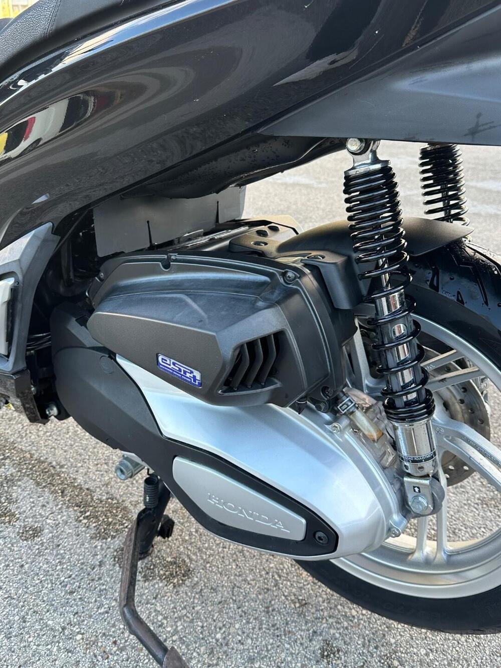 Honda SH 350 (2021 - 24) (4)