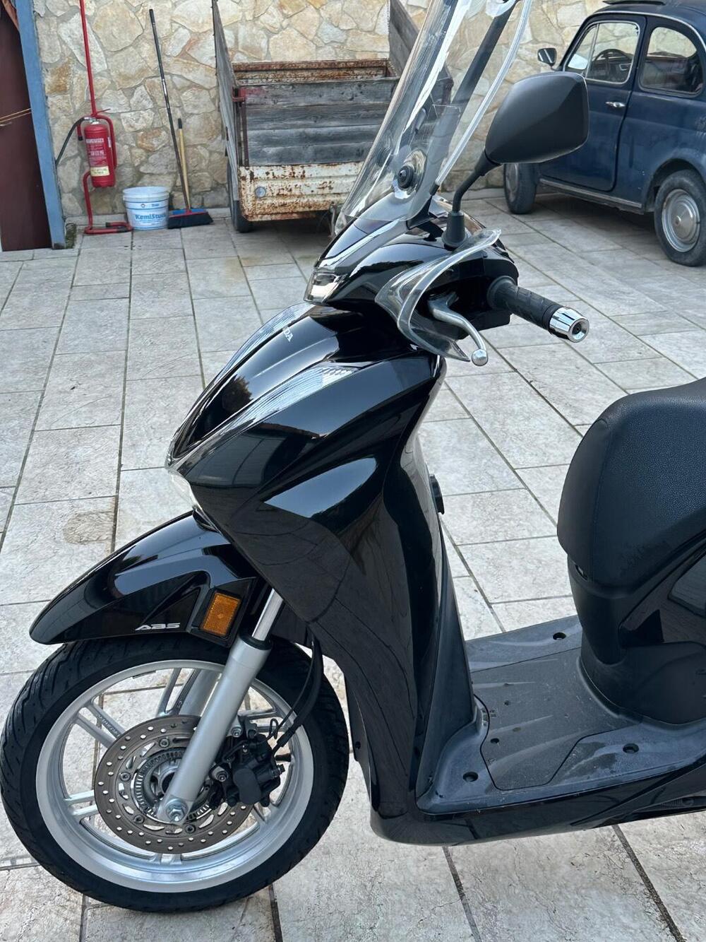 Honda SH 350 (2021 - 24) (8)