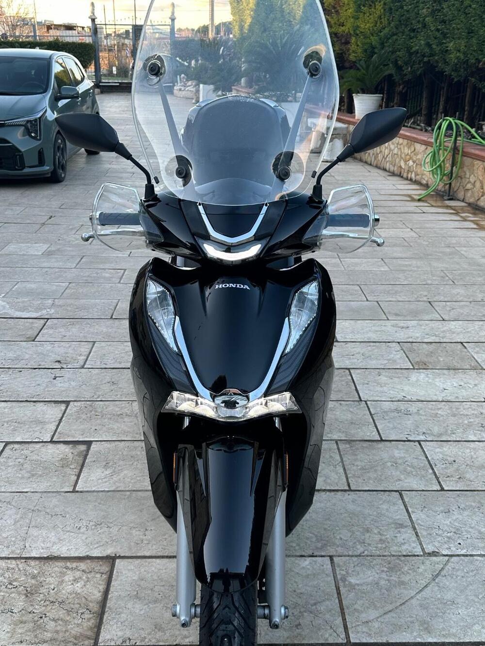 Honda SH 350 (2021 - 24) (12)