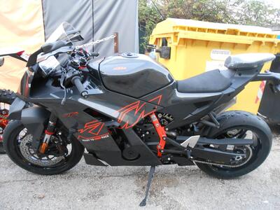 KTM 990 RC R (2026) nuova
