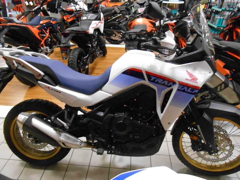 Honda Transalp XL750 (2025) (2)