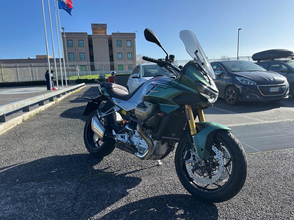 Moto Guzzi V100 Mandello S (2022 - 24) (3)