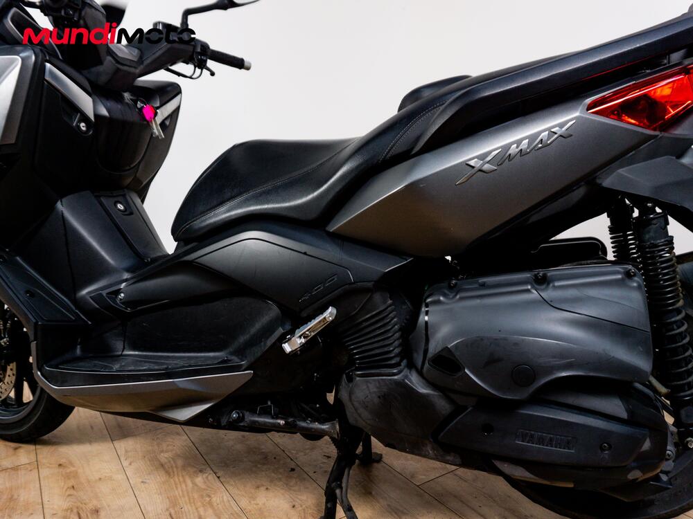 Yamaha X-Max 400 Iron Max ABS (2016) (10)
