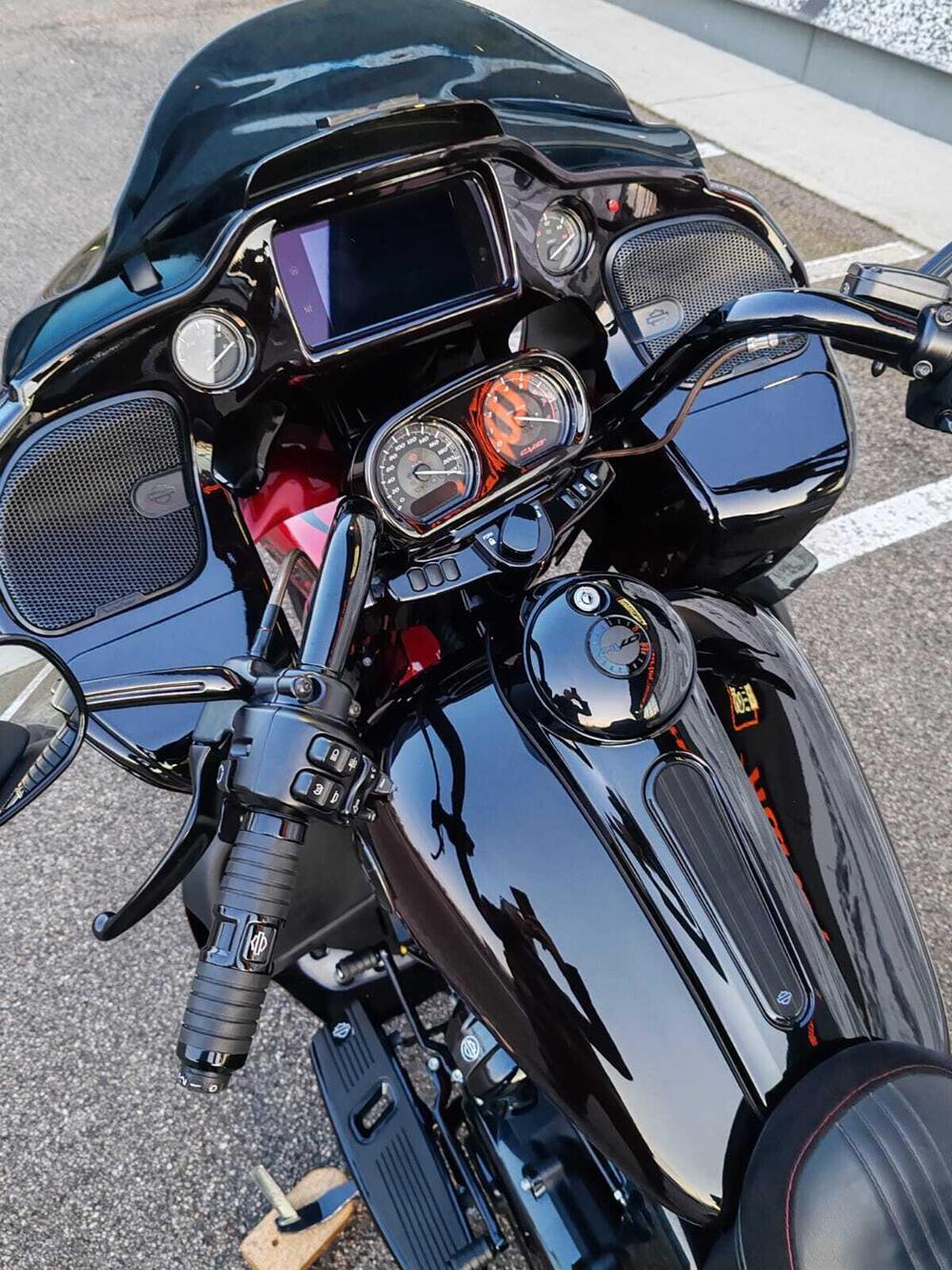 Harley-Davidson CVO Road Glide Limited (2022) (5)