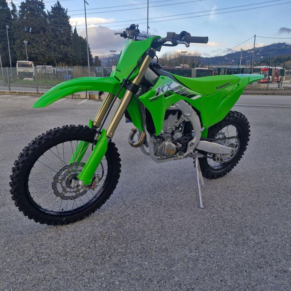 Kawasaki KX 450 (2025) (7)