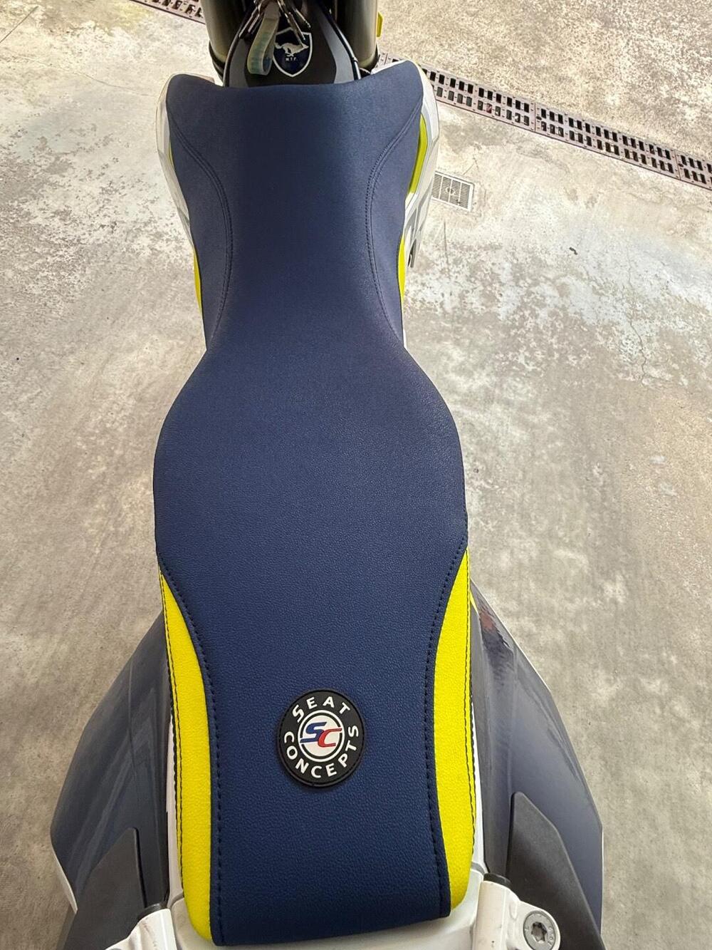 Husqvarna 701 Enduro (2022) (4)