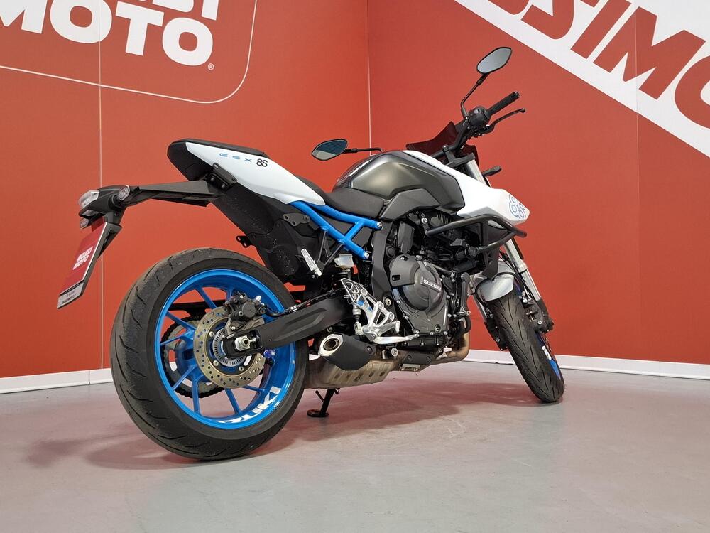 Suzuki GSX-8S (2023 - 24) (6)