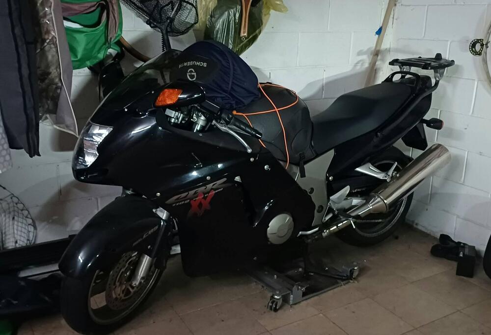 Honda CBR 1100 XX Superblackbird (1999 - 00)