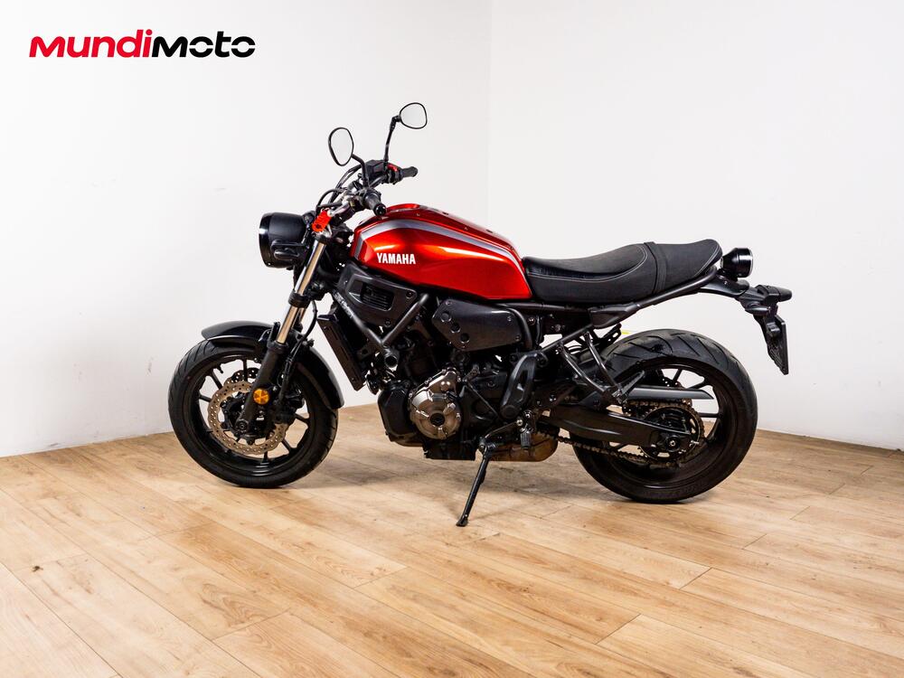 Yamaha XSR 700 (2021) (6)