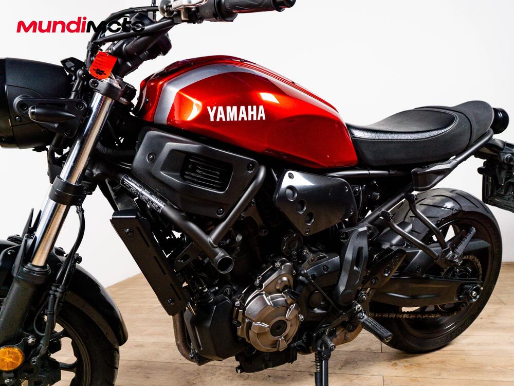 Yamaha XSR 700 (2021) (9)