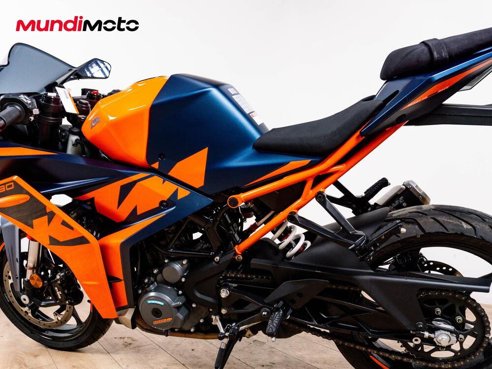 KTM RC 390 (2022 - 26) (10)