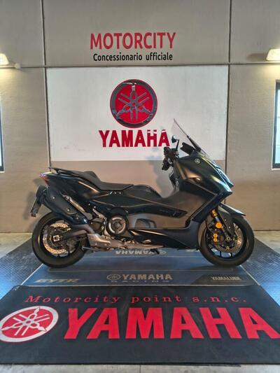 Yamaha T-Max 560 Tech Max (2022 - 24) usata