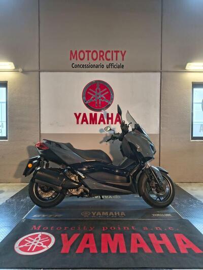 Yamaha X-Max 300 Tech Max (2021 - 24) usata