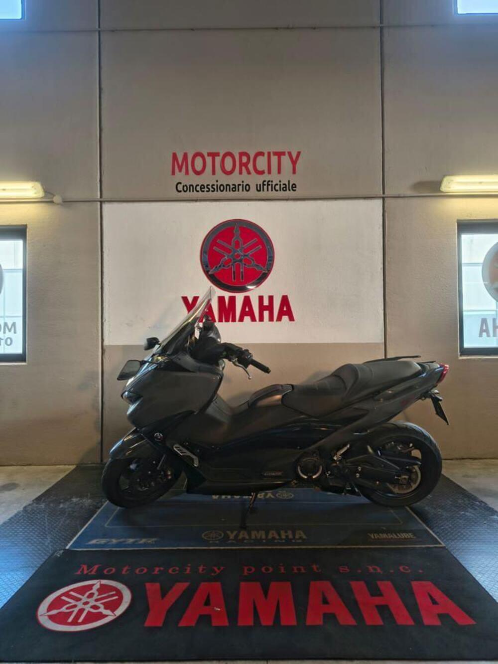 Yamaha T-Max 560 Tech Max (2021) (4)