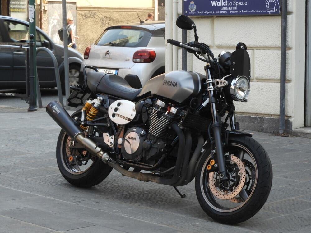 Yamaha XJR 1300 Racer (2015 - 17) (2)