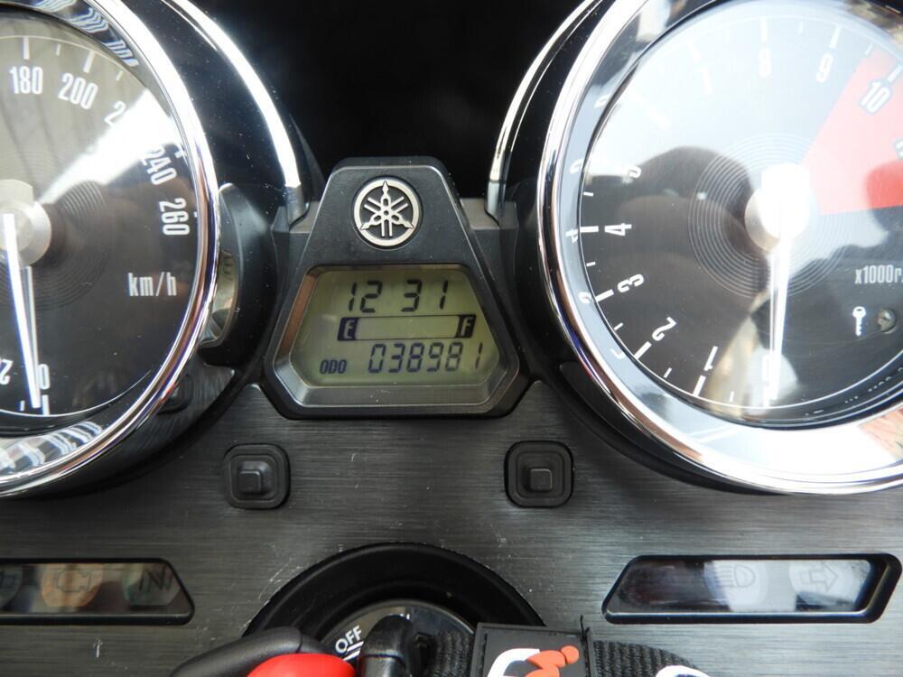 Yamaha XJR 1300 Racer (2015 - 17) (5)