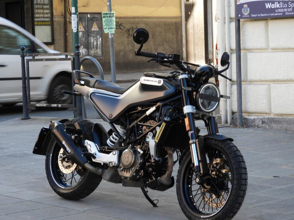 Husqvarna Svartpilen 125 (2021 - 23) (2)