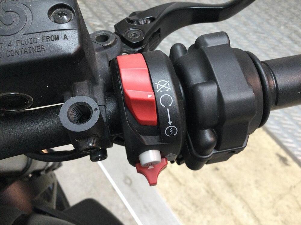 Ducati Scrambler 800 Icon Dark (2025 - 26) (12)