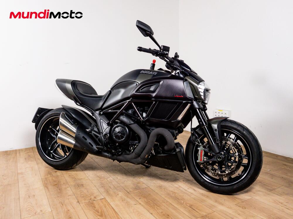 Ducati Diavel 1200 Carbon (2014 - 16) (2)