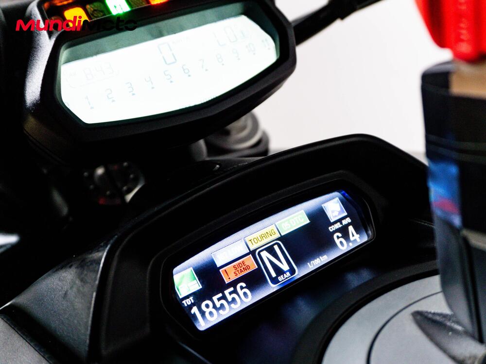 Ducati Diavel 1200 Carbon (2014 - 16) (12)