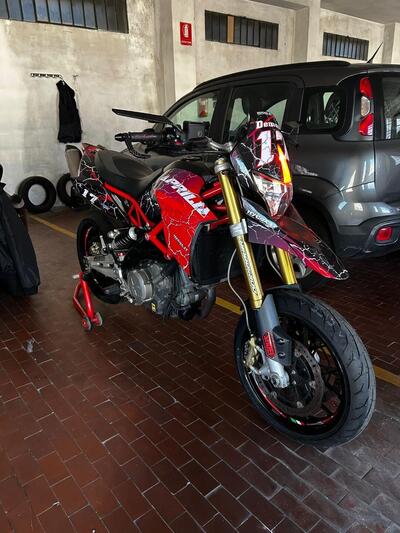 Aprilia Dorsoduro 750 Factory (2010 - 13) usata