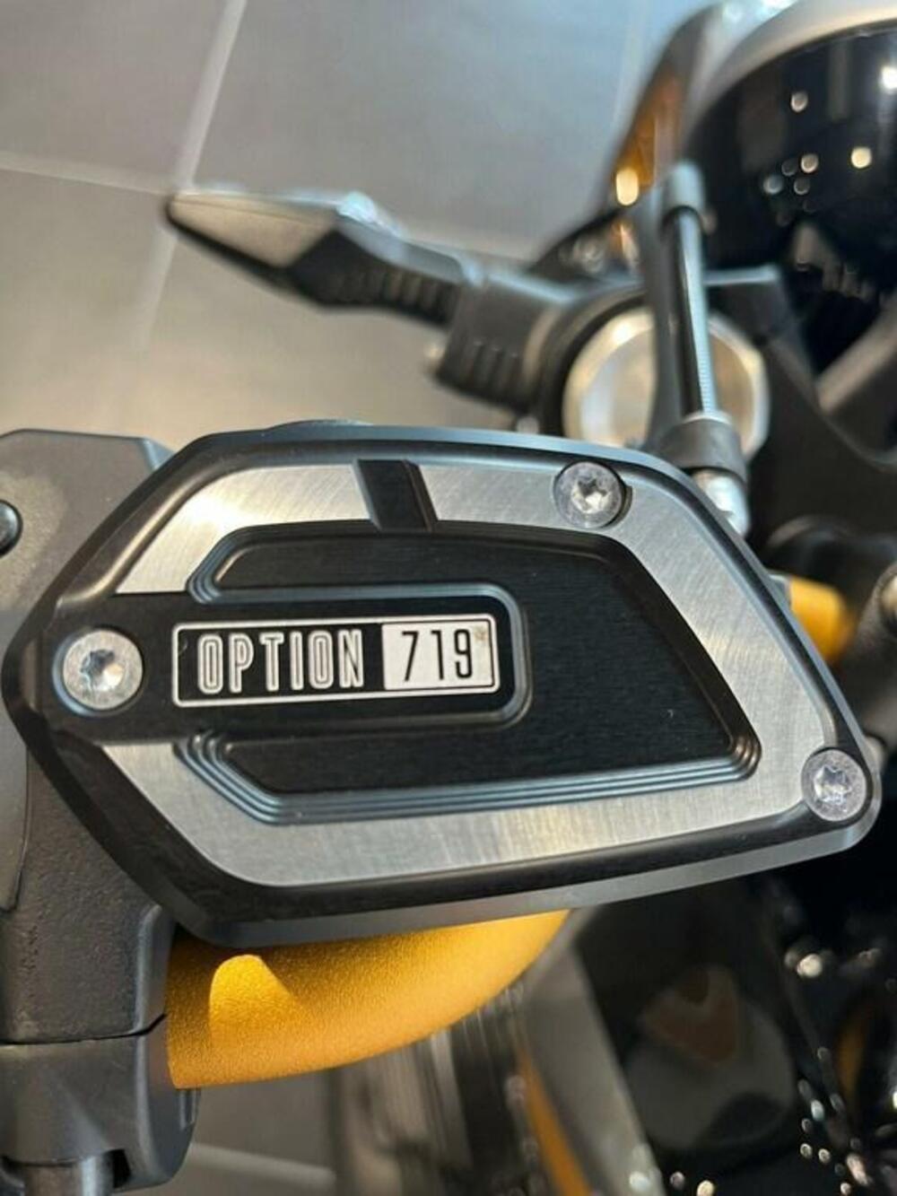 Bmw R 12 (2024 - 26) (2)