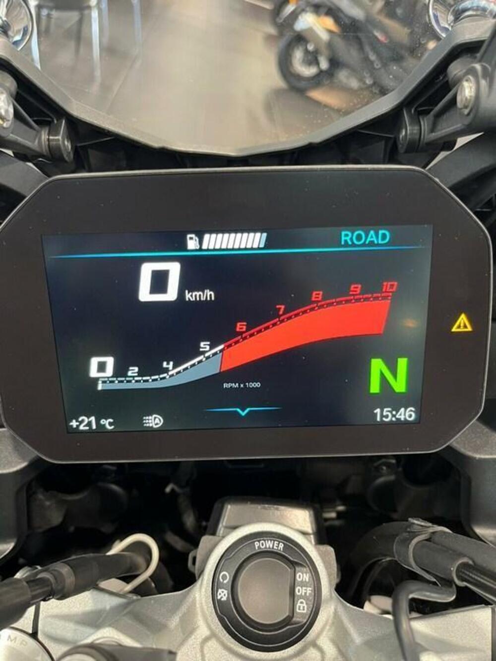 Bmw F 900 XR (2025 - 26) (2)