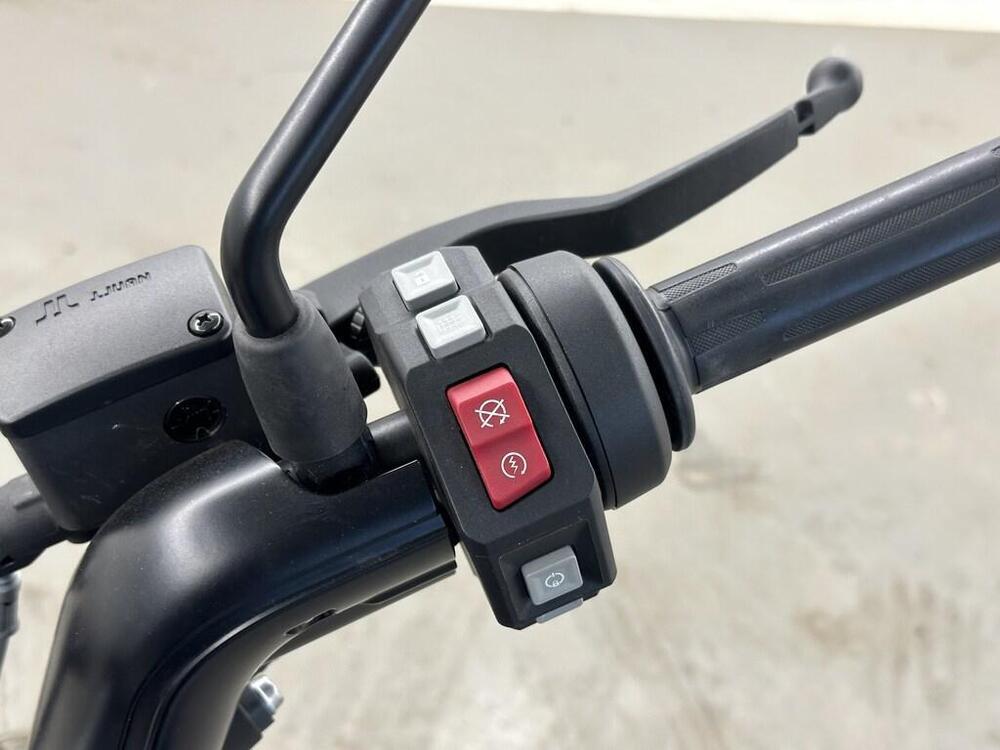 Bmw CE 02 AM (2024 - 26) (15)