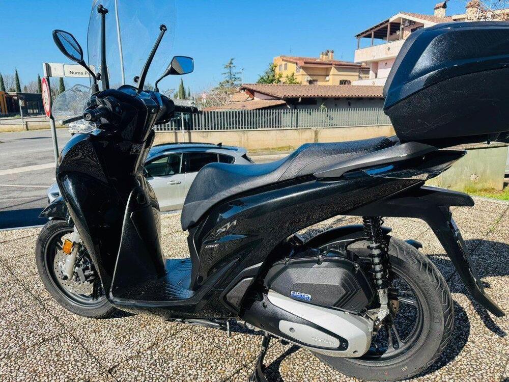 Honda SH 150i (2024 - 25) (7)