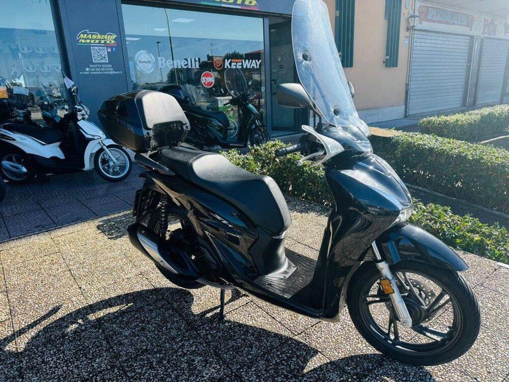 Honda SH 150i (2024 - 25) (14)