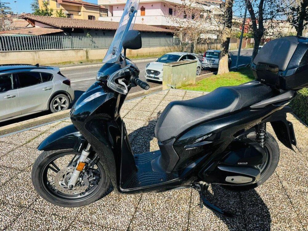 Honda SH 150i (2024 - 25) (9)