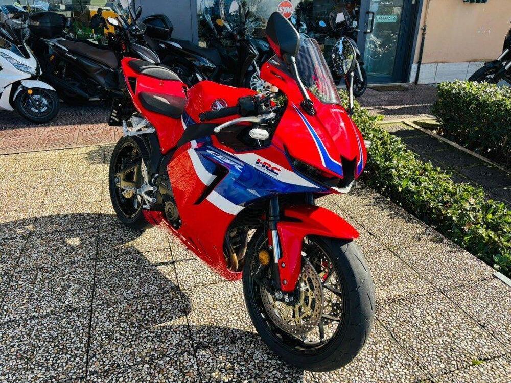 Honda CBR 600 RR (2024 - 26) (10)