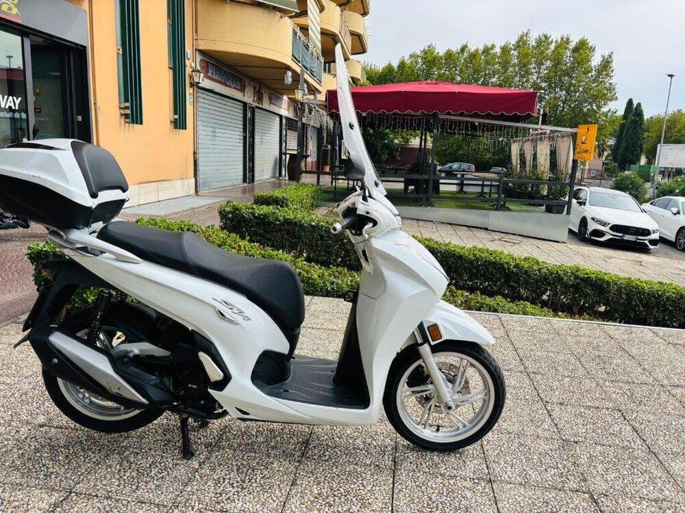 Honda SH 350 (2021 - 24) (14)