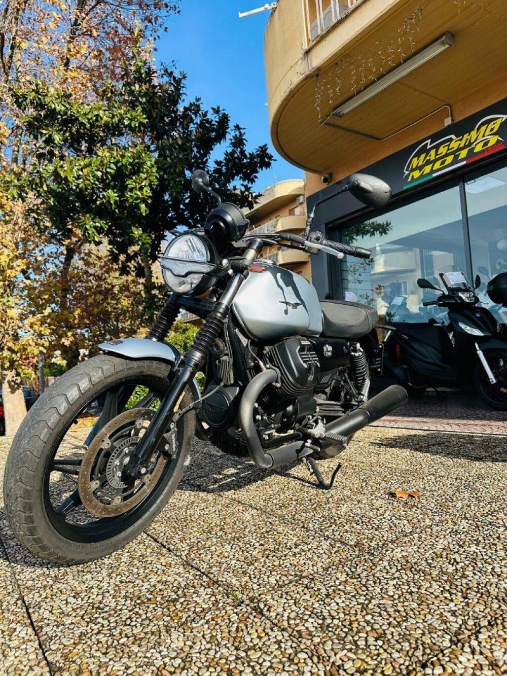 Moto Guzzi V7 Stone (2021 - 24) (7)