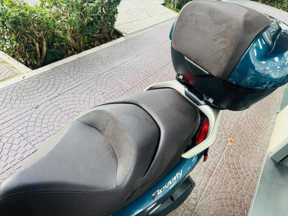 Piaggio Beverly 300 Hpe (2021) (4)