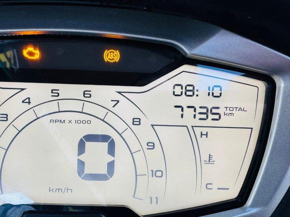 Piaggio Beverly 300 Hpe (2021) (3)