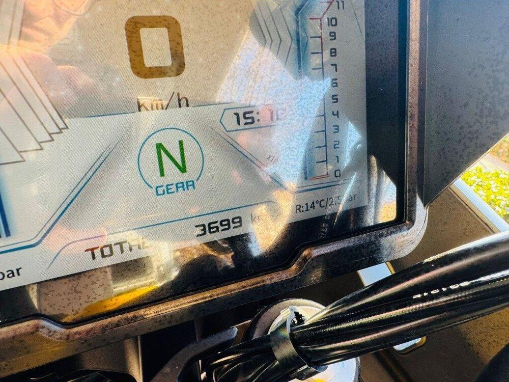 QJ Motor SVT 650 X (2024) (2)