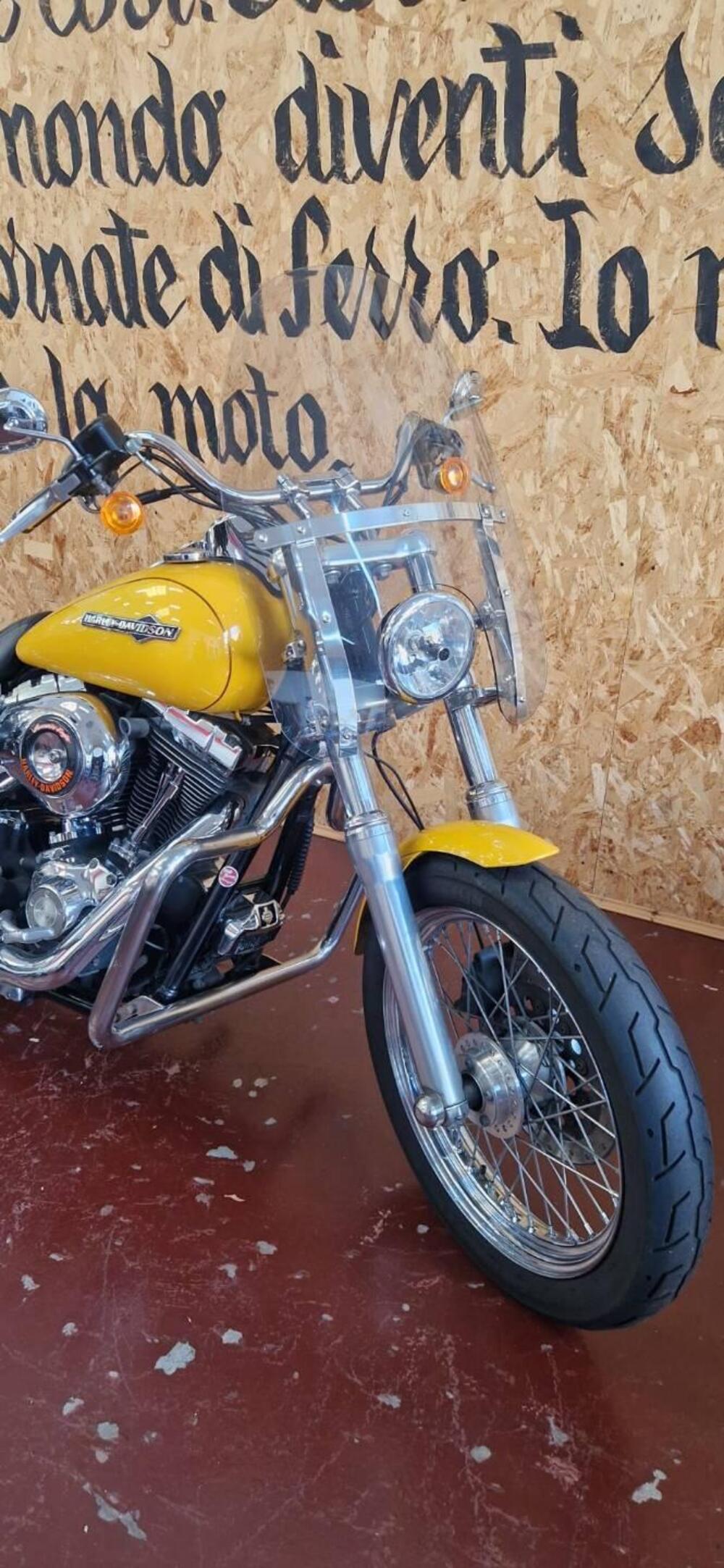 Harley-Davidson 1584 Super Glide Custom (2008 - 13) - FXDC (3)