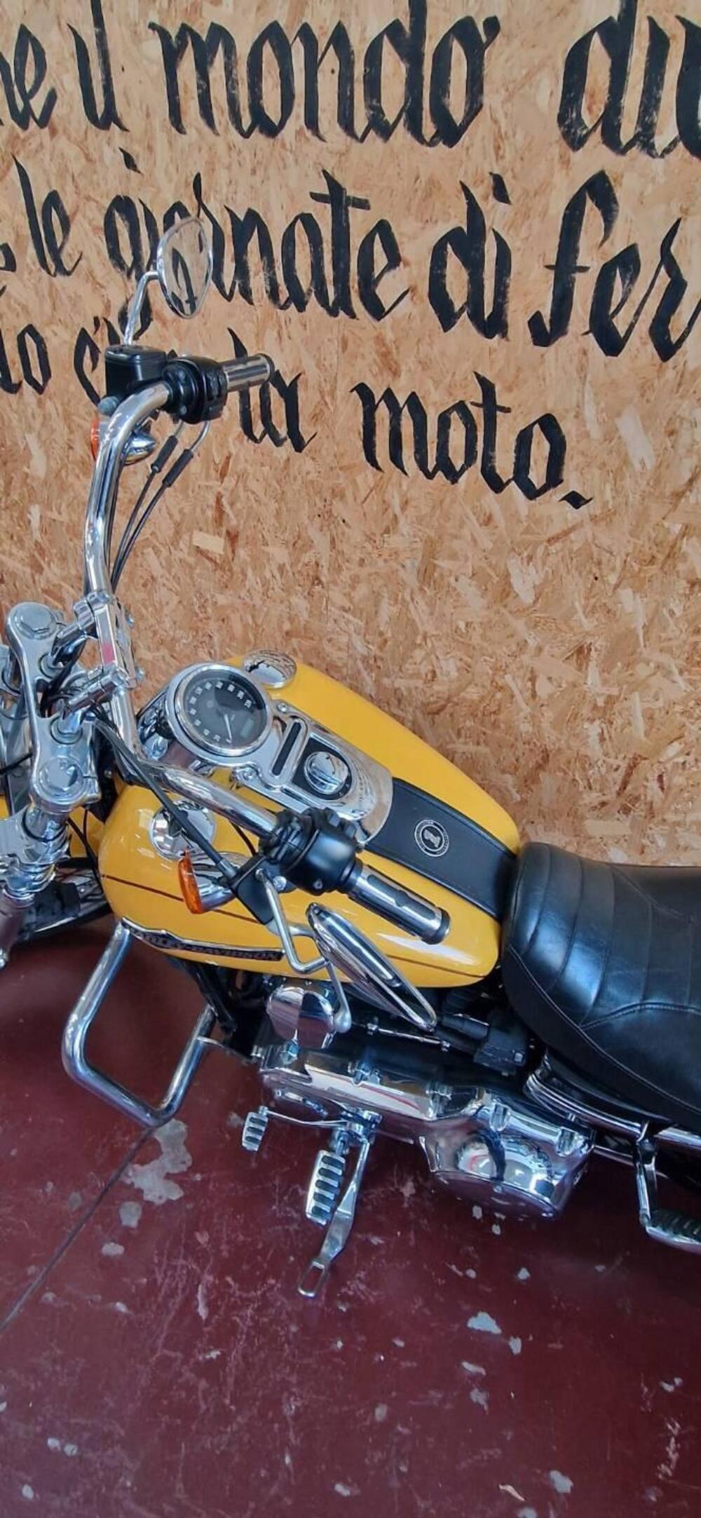 Harley-Davidson 1584 Super Glide Custom (2008 - 13) - FXDC (15)