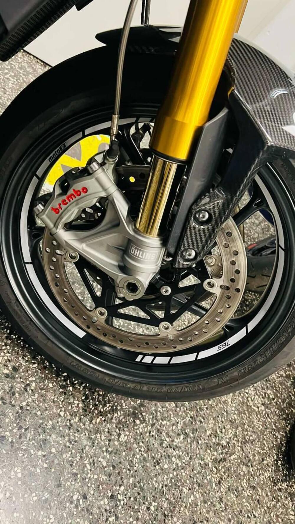 Triumph Street Triple 765 Moto2 Edition (2023 - 24) (2)