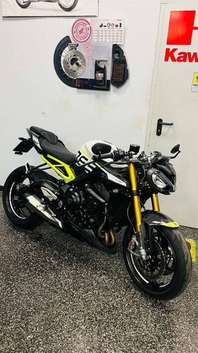Triumph Street Triple 765 Moto2 Edition (2023 - 24) usata